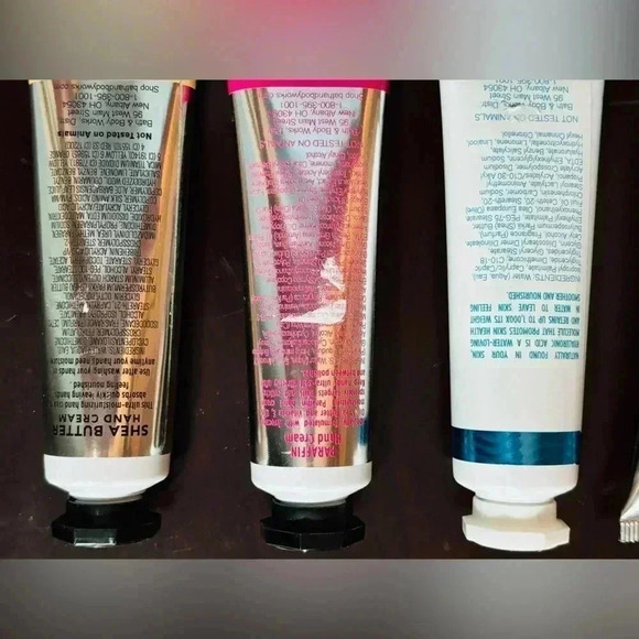 Overnight moisture, hyaluronic acid, shea butter and paraffin Hand Creams. - Picture 4 of 4